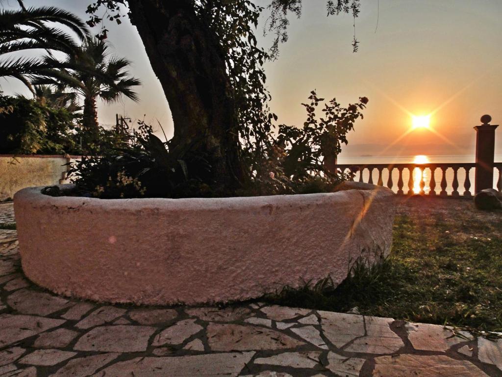 Apartments Corfu Sun Sea Side Benitses  Bagian luar foto