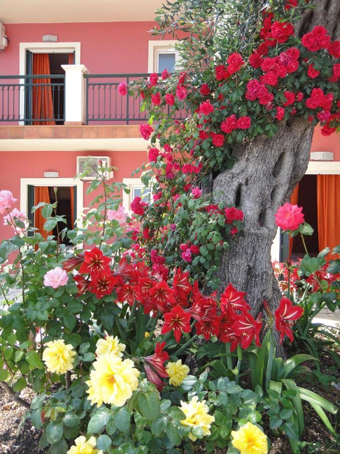 Apartments Corfu Sun Sea Side Benitses  Bagian luar foto